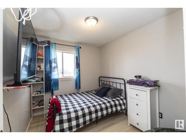 4012 53 St, House detached with 4 bedrooms, 2 bathrooms and null parking in Gibbons AB | Image 21