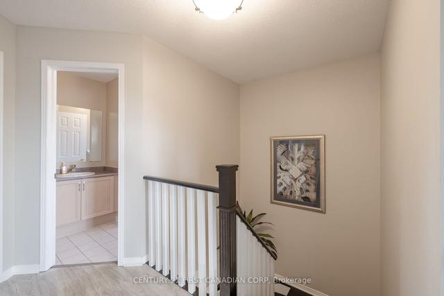 40 Prince Cres, House detached with 3 bedrooms, 3 bathrooms and 5 parking in Brampton ON | Image 15