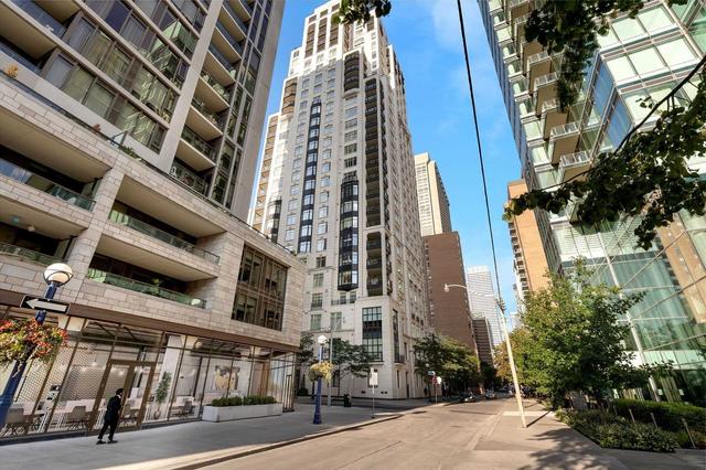 20a - 1 St Thomas St, Condo with 2 bedrooms, 3 bathrooms and 2 parking in Toronto ON | Image 12