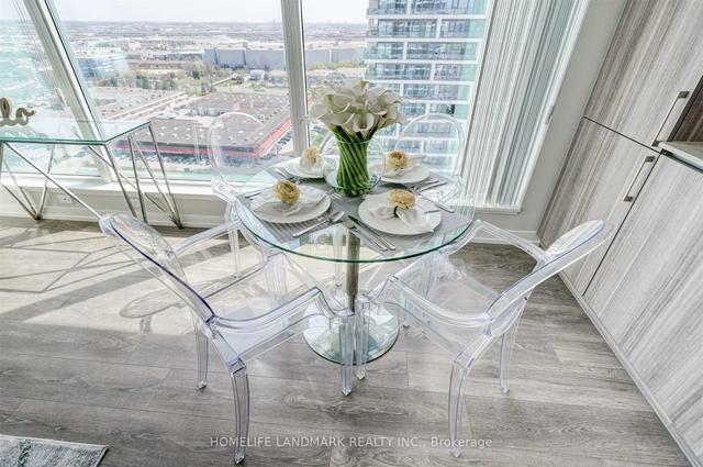 2102 - 898 Portage Pkwy, Condo with 3 bedrooms, 2 bathrooms and 1 parking in Vaughan ON | Image 5