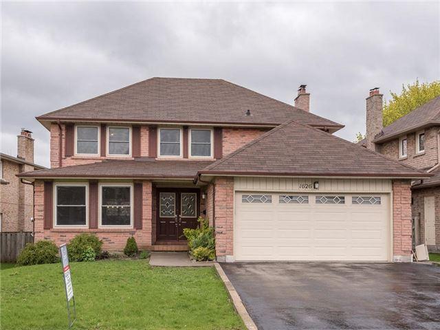 1626 Maple Ridge Dr, House detached with 4 bedrooms, 4 bathrooms and 2 parking in Mississauga ON | Image 1