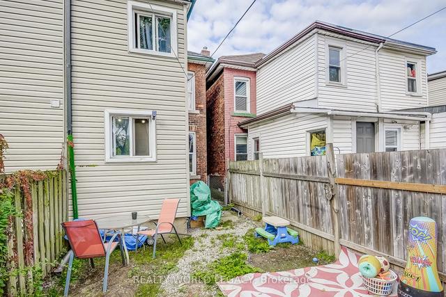 108 Gibson Ave, House semidetached with 3 bedrooms, 2 bathrooms and 1 parking in Hamilton ON | Image 17