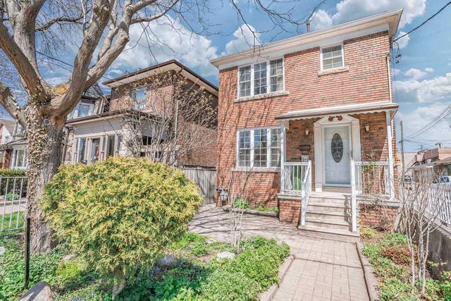 19 Silverthorn Ave, House detached with 3 bedrooms, 2 bathrooms and 1 parking in Toronto ON | Image 1