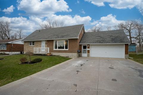 15 Sunset Cres, Greater Napanee, ON, K7R2G5 | Card Image