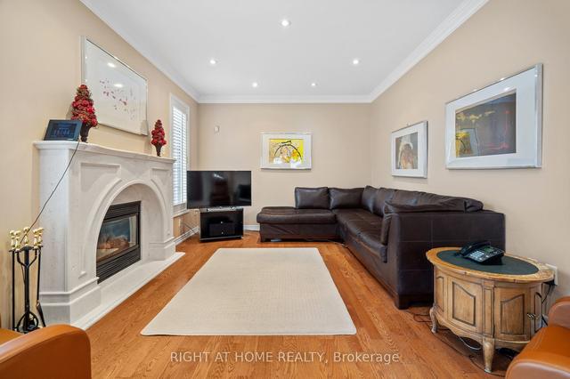 5 Moraine Ridge Dr, House detached with 4 bedrooms, 5 bathrooms and 4 parking in Richmond Hill ON | Image 4