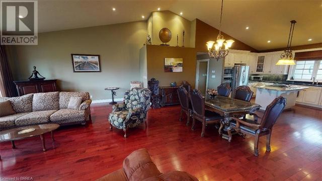 357 East River Road, House detached with 6 bedrooms, 3 bathrooms and 12 parking in Brant ON | Image 10
