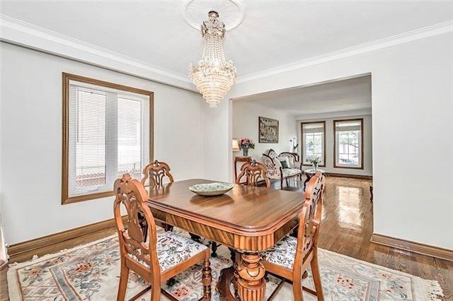 48 Leafield Dr, House detached with 4 bedrooms, 5 bathrooms and 2 parking in Toronto ON | Image 4