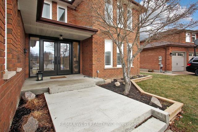 39 Moccasin Tr, House detached with 3 bedrooms, 4 bathrooms and 6 parking in Vaughan ON | Image 22