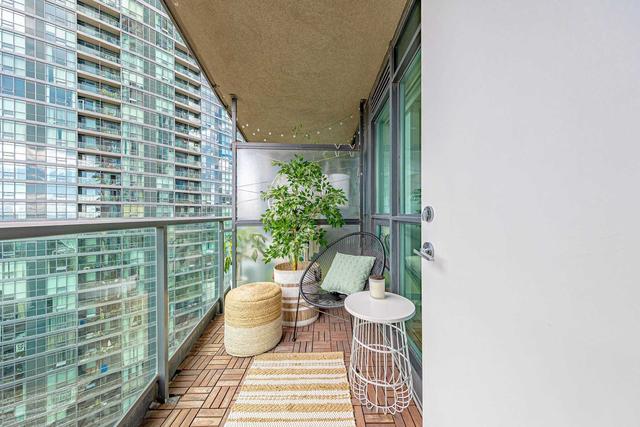 1610 - 219 Fort York Blvd, Condo with 1 bedrooms, 1 bathrooms and 1 parking in Toronto ON | Image 21