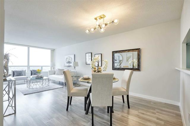 1702 - 330 Alton Towers Circ, Condo with 2 bedrooms, 2 bathrooms and 1 parking in Toronto ON | Image 5