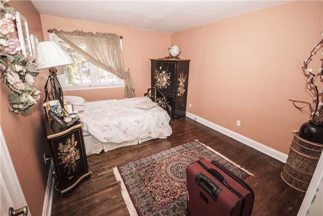2 Joy Dr, House detached with 3 bedrooms, 2 bathrooms and 6 parking in Toronto ON | Image 12