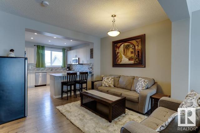 4073 Prowse Ln Sw, House detached with 4 bedrooms, 3 bathrooms and 4 parking in Edmonton AB | Image 9