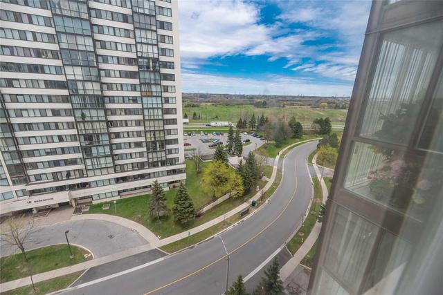 1002 - 21 Markbrook Lane, Condo with 2 bedrooms, 2 bathrooms and 1 parking in Toronto ON | Image 12