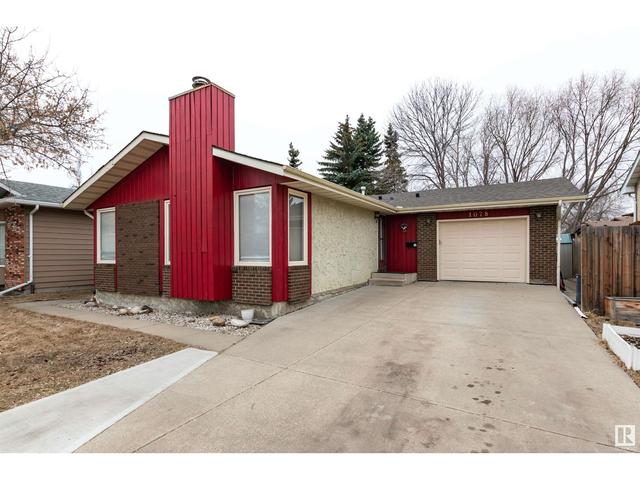 1078 Haythorne Rd, House detached with 5 bedrooms, 2 bathrooms and null parking in Edmonton AB | Image 1