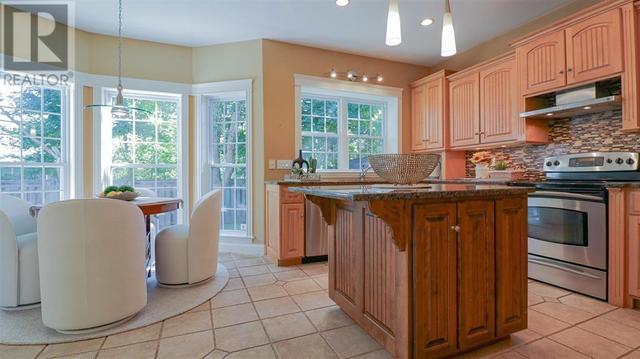 42 Prince Charles Drive, House detached with 5 bedrooms, 4 bathrooms and null parking in Charlottetown PE | Image 12