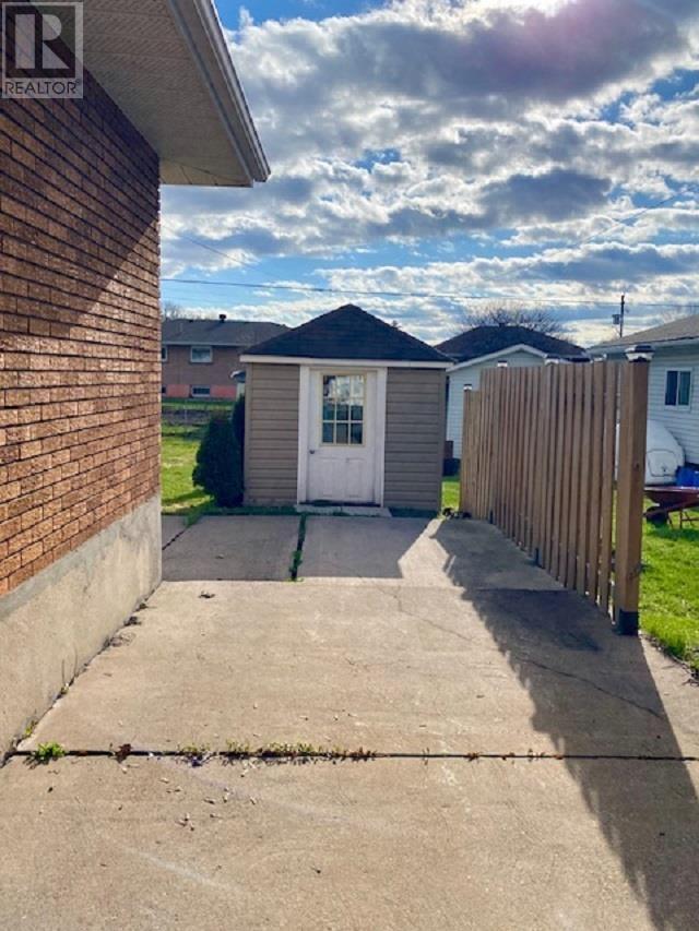 284 Glasgow Ave, House detached with 3 bedrooms, 1 bathrooms and null parking in Sault Ste. Marie ON | Image 38
