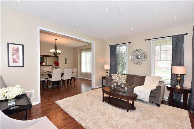 223 Robirwin St, House detached with 4 bedrooms, 3 bathrooms and 4 parking in Whitchurch Stouffville ON | Image 7