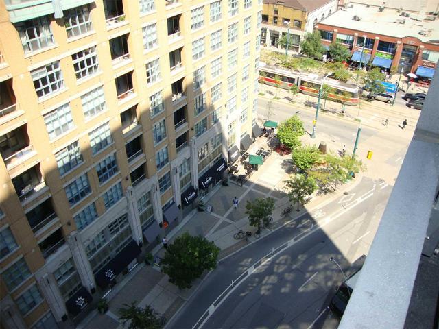 1002 - 435 Richmond St W, Condo with 1 bedrooms, 1 bathrooms and null parking in Toronto ON | Image 2