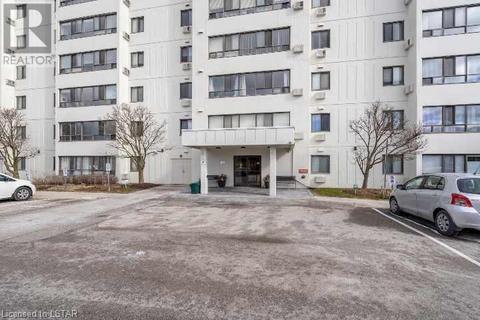 901 - 135 Baseline Road W, Condo with 2 bedrooms, 1 bathrooms and 1 parking in London ON | Card Image