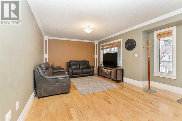 5804 44 Avenue, House detached with 4 bedrooms, 3 bathrooms and 2 parking in Red Deer AB | Image 7
