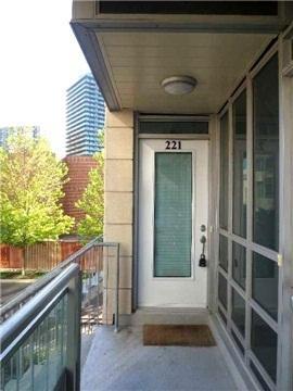221 - 21 Olive Ave, Townhouse with 1 bedrooms, 1 bathrooms and null parking in Toronto ON | Image 2