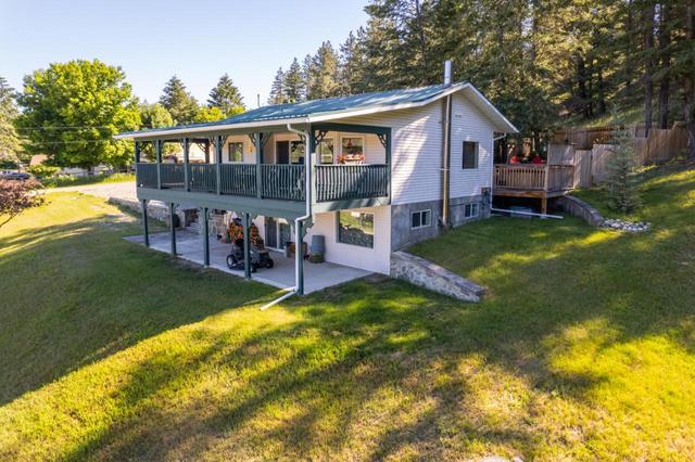 3490 Conroy Road, House detached with 3 bedrooms, 3 bathrooms and null parking in East Kootenay B BC | Image 5