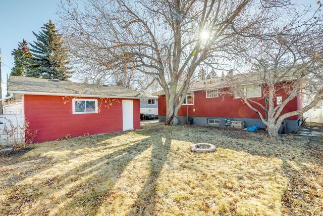 3352 Barr Road Nw, House detached with 5 bedrooms, 2 bathrooms and 2 parking in Calgary AB | Image 32