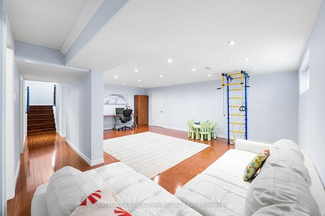 83 Cocksfield Ave, House detached with 3 bedrooms, 3 bathrooms and 6 parking in Toronto ON | Image 28