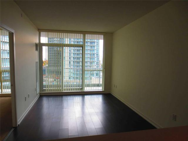 510 - 66 Forest Manor Rd, Condo with 1 bedrooms, 1 bathrooms and 1 parking in Toronto ON | Image 2