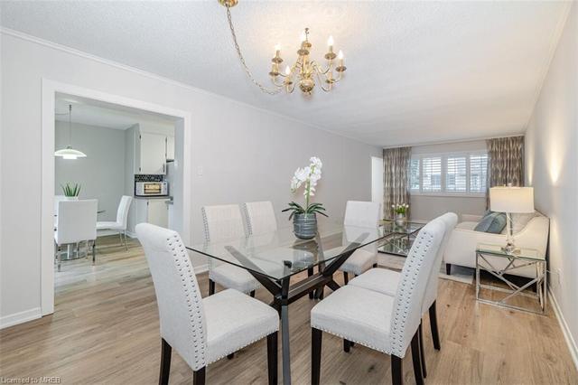 4 - 90 Sarah Lane, House attached with 3 bedrooms, 2 bathrooms and 2 parking in Oakville ON | Image 6