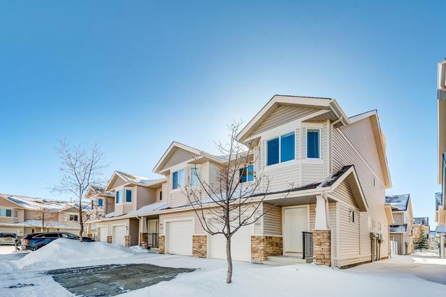 186 Royal Oak Gardens Nw, Home with 3 bedrooms, 1 bathrooms and 2 parking in Calgary AB | Image 1