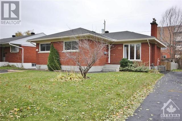 1760 Gage Crescent, House detached with 5 bedrooms, 2 bathrooms and 3 parking in Ottawa ON | Image 1