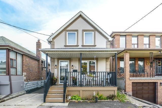 119 Bowie Ave, House detached with 3 bedrooms, 2 bathrooms and 4 parking in Toronto ON | Image 1