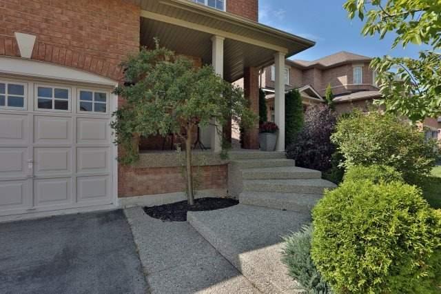 2192 Stratus Dr, House detached with 4 bedrooms, 3 bathrooms and 2 parking in Oakville ON | Image 2