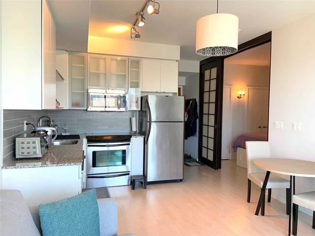 2405 - 33 Lombard St, Condo with 1 bedrooms, 1 bathrooms and 0 parking in Toronto ON | Image 9