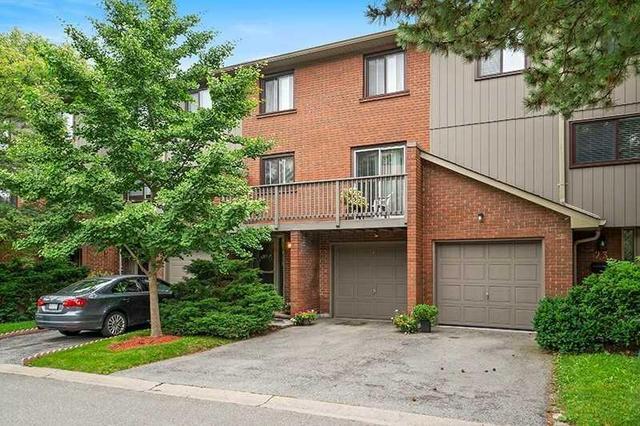 24 - 1855 Maple Ridge Dr, Townhouse with 3 bedrooms, 3 bathrooms and 1 parking in Mississauga ON | Image 2