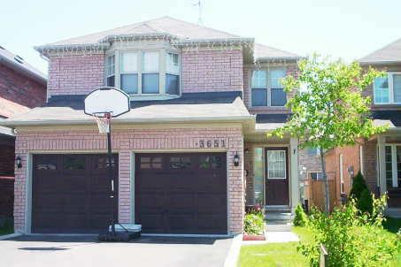 3651 Forest Bluff Cres, House detached with 4 bedrooms, 3 bathrooms and 4 parking in Mississauga ON | Image 1