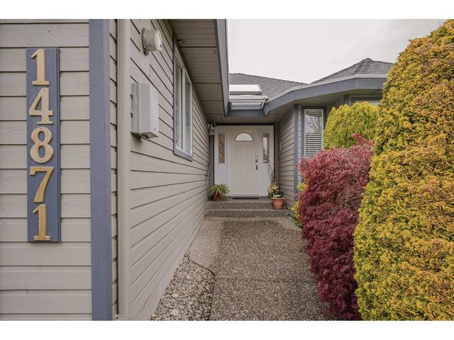 14871 21b Avenue, House detached with 3 bedrooms, 2 bathrooms and 6 parking in Surrey BC | Image 2