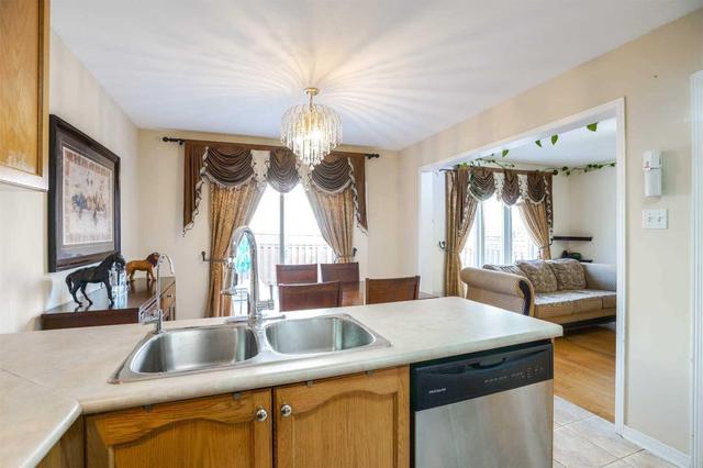 Upper - 23 Trasure Dr, House detached with 4 bedrooms, 3 bathrooms and 3 parking in Brampton ON | Image 9
