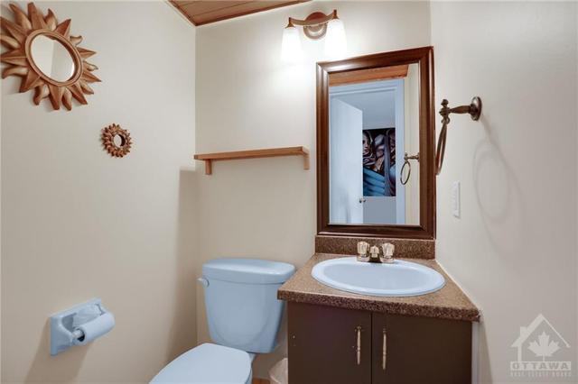 210 Alvin Road, House attached with 3 bedrooms, 2 bathrooms and 1 parking in Ottawa ON | Image 20