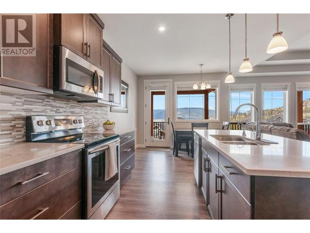 1040 Holden Road, House detached with 4 bedrooms, 2 bathrooms and 1 parking in Penticton BC | Image 13