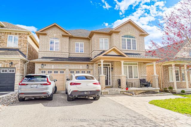 570 Kingsfield Loop, House detached with 4 bedrooms, 5 bathrooms and 6 parking in Oshawa ON | Image 1