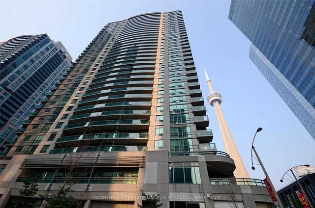 1001 - 30 Grand Trunk Cres, Condo with 1 bedrooms, 1 bathrooms and 0 parking in Toronto ON | Image 1