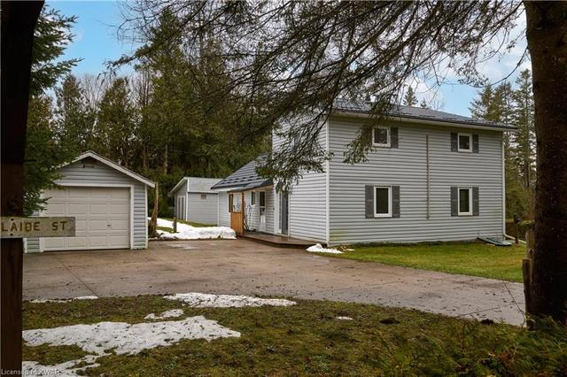 7 Adelaide Street, House detached with 2 bedrooms, 1 bathrooms and null parking in South Bruce Peninsula ON | Image 3