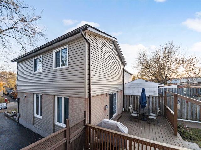 21 Garrison Sq, House detached with 3 bedrooms, 2 bathrooms and 3 parking in Brampton ON | Image 18