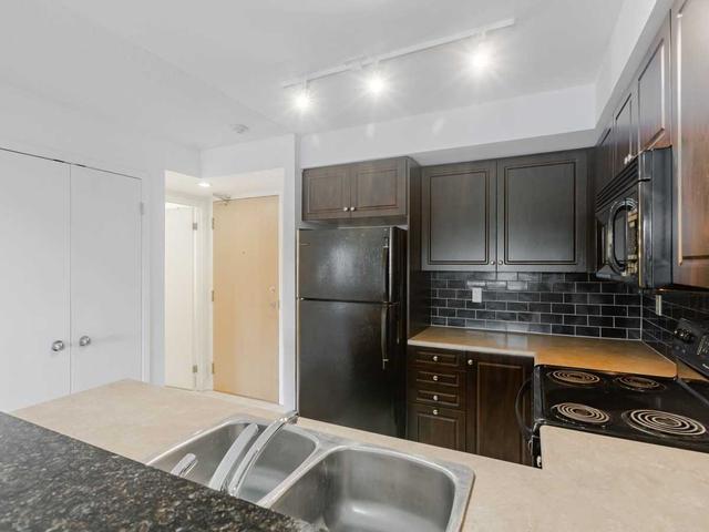 203 - 1040 The Queensway, Condo with 1 bedrooms, 1 bathrooms and 1 parking in Toronto ON | Image 3