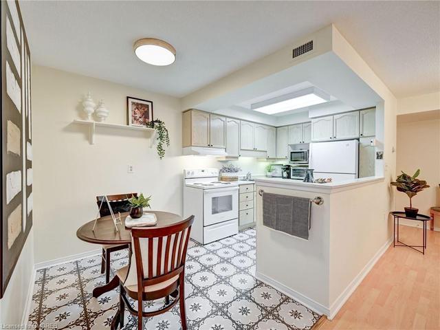 219 - 2199 Sixth Line, House attached with 2 bedrooms, 2 bathrooms and null parking in Oakville ON | Image 19