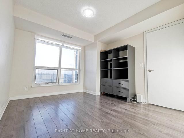 2116 - 181 Village Green Sq, Condo with 1 bedrooms, 1 bathrooms and 1 parking in Toronto ON | Image 4