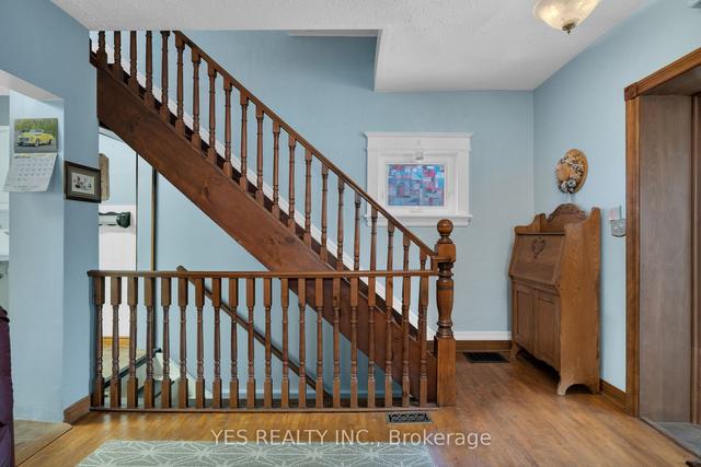 412 Regent St, House detached with 2 bedrooms, 2 bathrooms and 7 parking in Orillia ON | Image 11