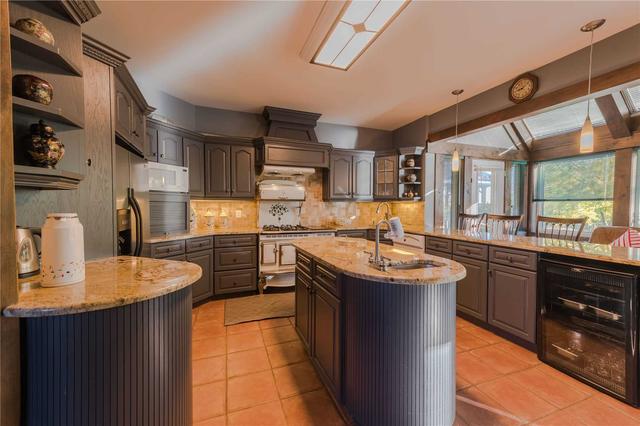 642 Queenston Rd, House detached with 3 bedrooms, 3 bathrooms and 8 parking in Niagara on the Lake ON | Image 3